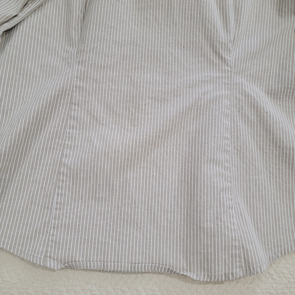 Kim Rogers Striped Button-Up Shirt Size Medium Tan 3/4 Sleeves - Picture 12 of 14